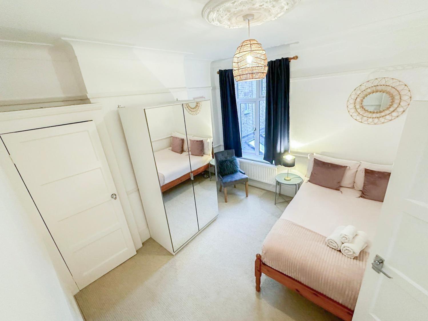 Lovely 3 Bedroom Maisonette With Private Roof Terrace In Hammersmith Λονδίνο Εξωτερικό φωτογραφία